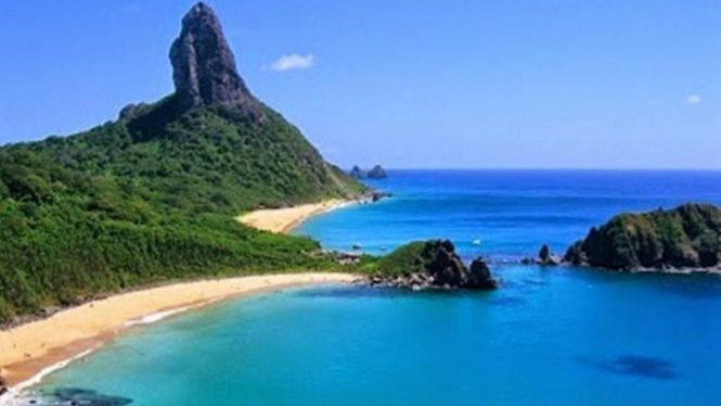Pantai Goa Cina, Malang.