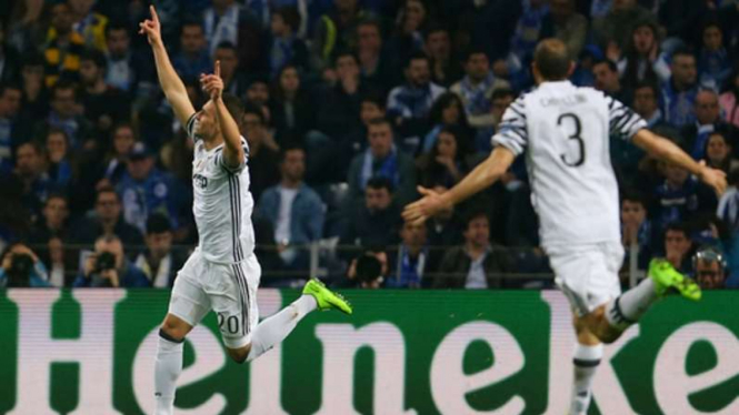 Pemain Juventus, Marko Pjaca (kiri)