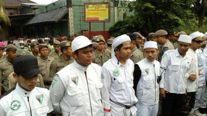Anggota ormas FPI.