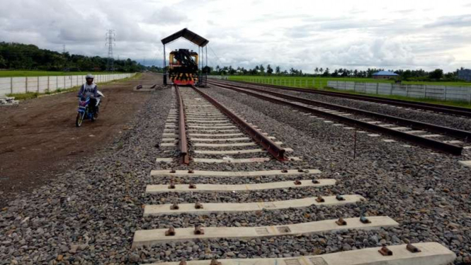 Proyek jalur kereta api Trans Sulawesi 