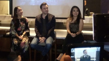 Konferensi pers Shane Filan