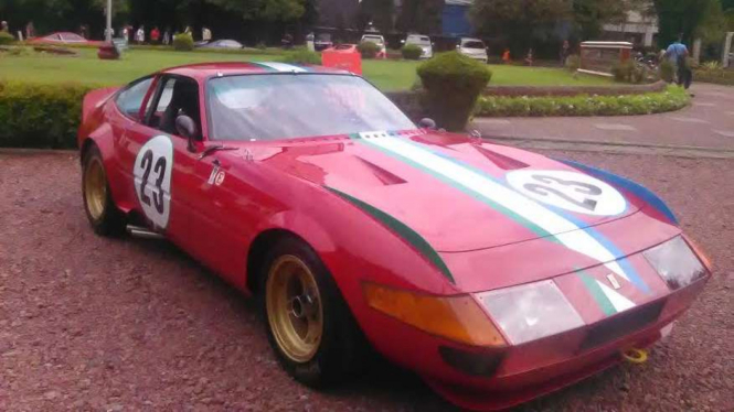 Mobil klasik Ferrari