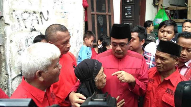Djarot saat berkunjung ke wilayah Cipulir, Jakarta Selatan.