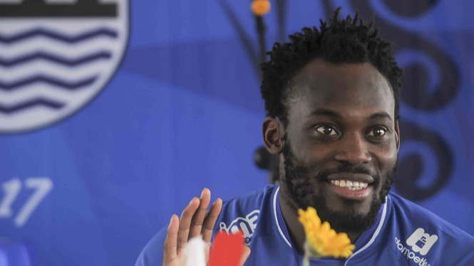 Michael Essien Resmi Gabung Persib Bandung