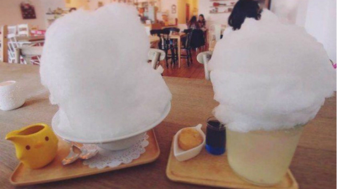 Lemonade dengan gulali.
