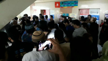 Suasana di lokasi  lift jatuh di Blok M Square, Jumat, 17 Maret 2017. 