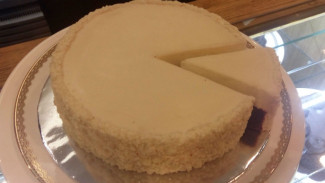 Mencicipi Cheesecake Impor Khas Amerika