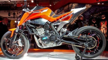 KTM Duke 790
