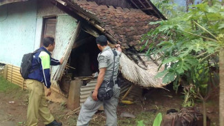 Dua Rumah Warga Garut Terdampak Gempa Tasikmalaya