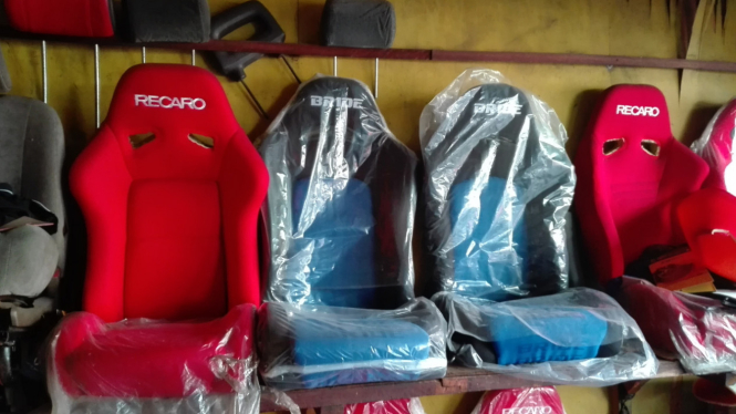 Jok balap buatan pengrajin di Kebon Sirih.