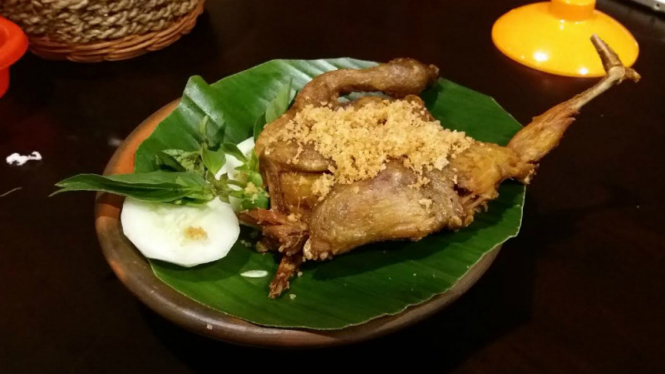 Burung puyuh goreng.