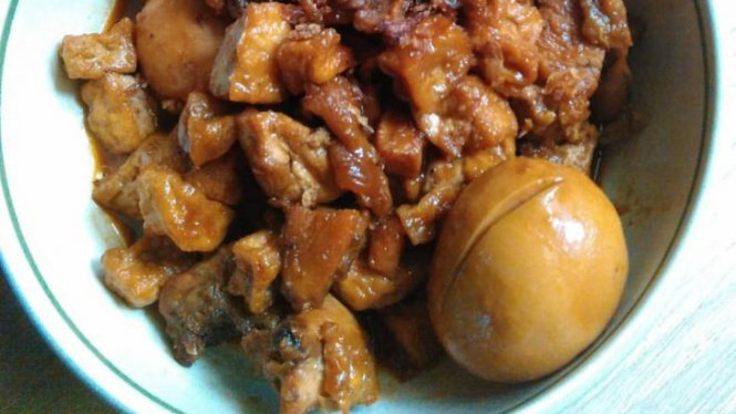 Semur.