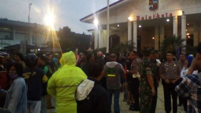 Pengemudi ojek online saat berkumpul di Balikota Bogor.