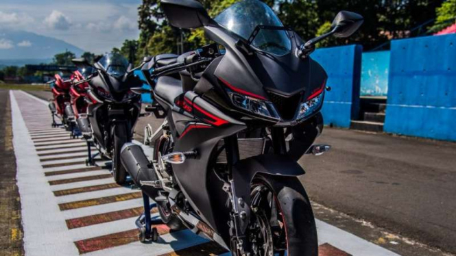 Yamaha R15 versi 2017.