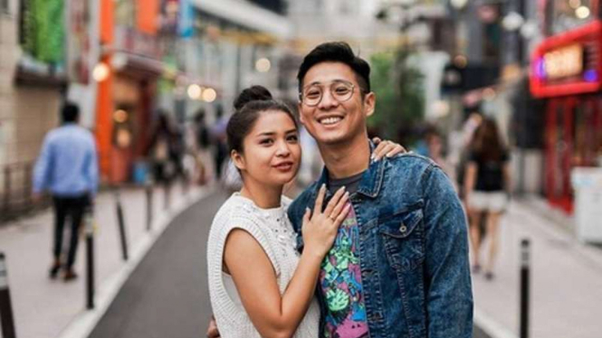 Putri Titian dan Junior Liem