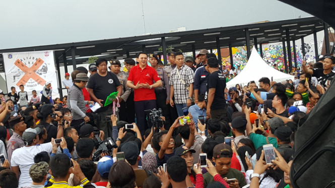 Ahok saat mengunjungi RPTRA Kalijodo.