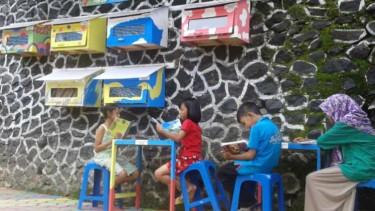 Perpustakaan Pagupon di Kampung Warna-warni.