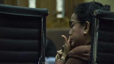 Mantan Anggota Komisi II DPR dari Hanura, Miryam Haryani saat bersaksi di persidangan e-KTP.