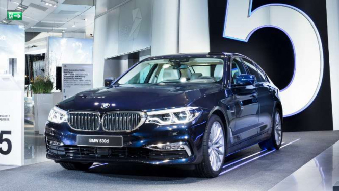BMW seri 5 terbaru.
