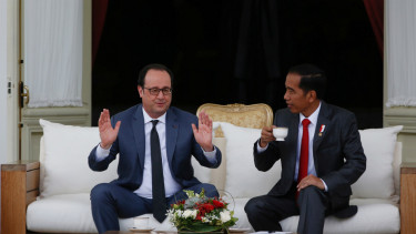 Presiden Prancis Francois Hollande dan Presiden RI Joko Widodo di Istana Merdeka.
