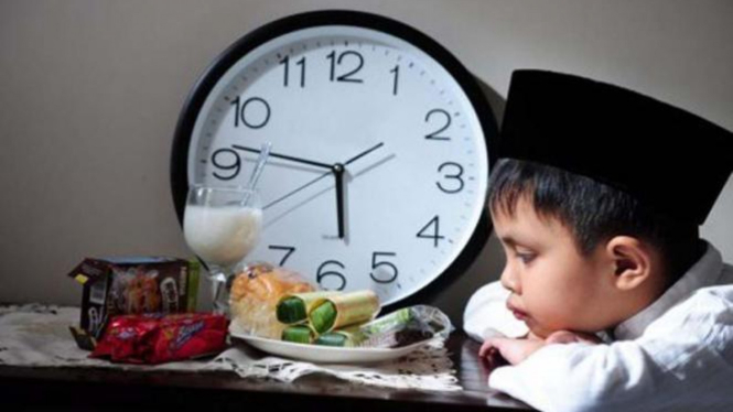 Ilustrasi anak berpuasa.