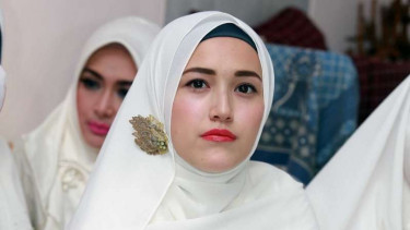 Adel, istri Pasha Ungu