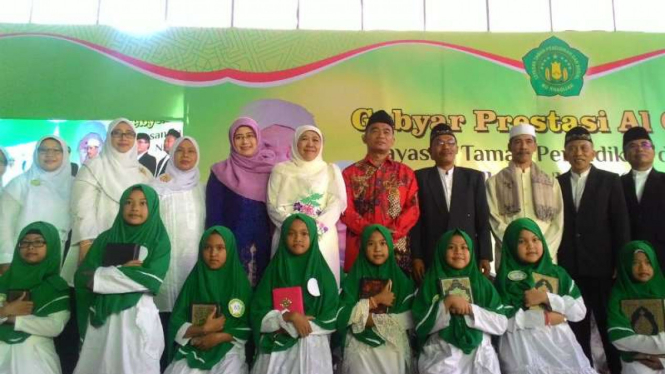 Menteri Sosial Khofifah Indar Parawansa 