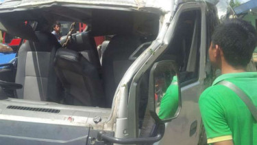 Sebuah bus kecelakaan di Gunungkidul, Daerah Istimewa Yogyakarta.