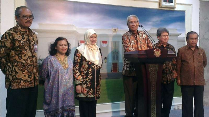 Pansel Hakim MK setor tiga nama pengganti Patrialis Akbar, Senin (3/4/2017).