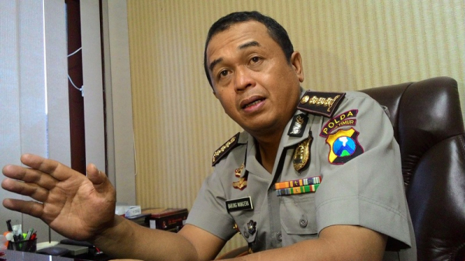 Kabid Humas Polda Jatim, Kombes Pol Frans Barung Mangera