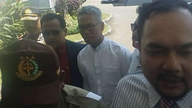 Buni Yani di kantor Kejaksaan Negeri Kota Depok, Senin, 10 April 2017.
