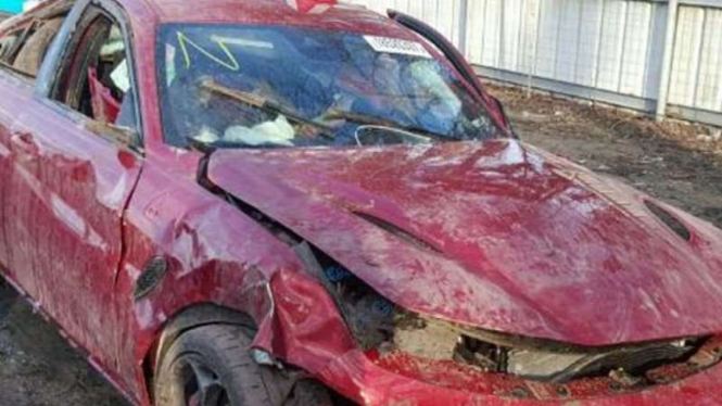 Alfa Romeo bekas tabrakan dijual murah meriah.