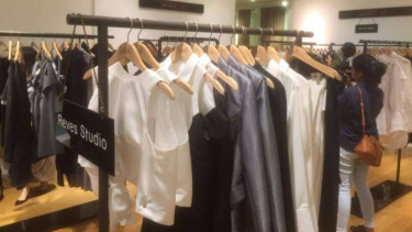 Koleksi desainer RI di Galeries Lafayette