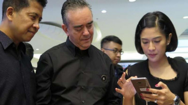 Dian Sastro sebagai brand ambassador XL Prioritas dengan manajemen XL