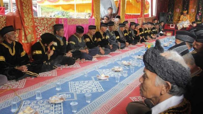 Rapat tetua ada dan generasi Tan Malaka.