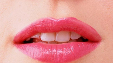 Ilustrasi bibir sehat.