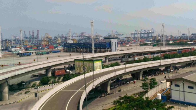 Tol Akses Pelabuhan Tanjung Priok.