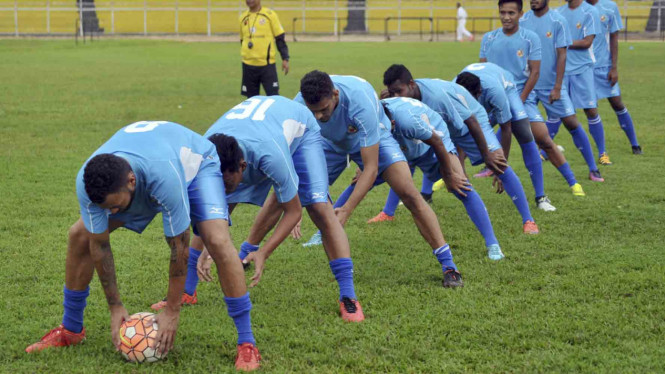 Sesi latihan Semen Padang