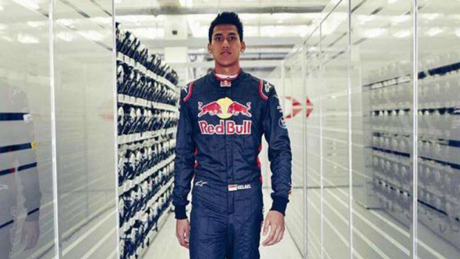 Pembalap tim Arden, Sean Gelael.