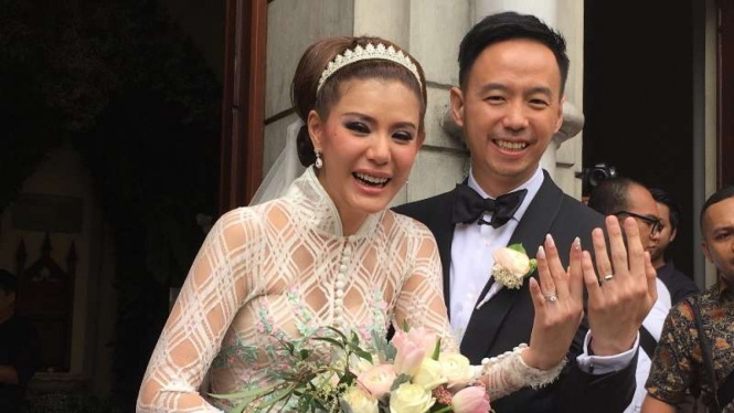 Olga Lydia saat menikah
