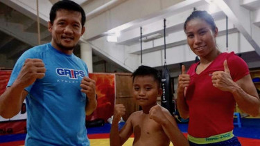 Linda Darrow dengan dukungan keluarga rutin berlatih sebagai petarung mixed martial arts