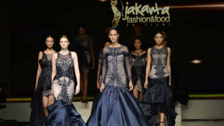 Kreasi Gaun Malam Persembahan Desainer APPMI