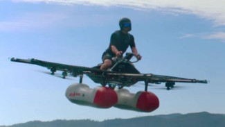 VIDEO: Kemudikan Pesawat Ini Tak Perlu Lisensi Pilot