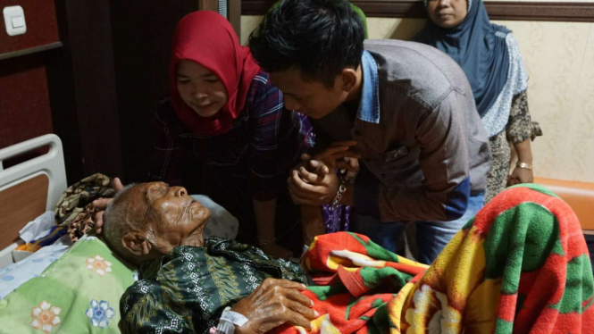 Mbah Gotho saat dirawat di Rumah Sakit.