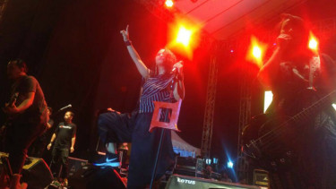 Band Kotak