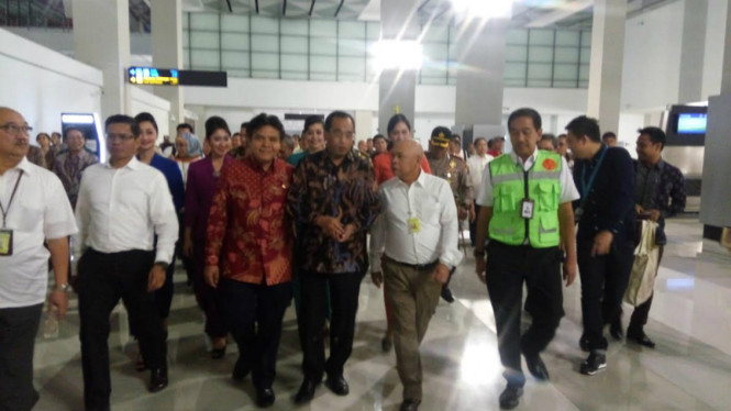 Menteri Perhubungan, Budi Karya Sumadi di Terminal 3 Soekarno Hatta.