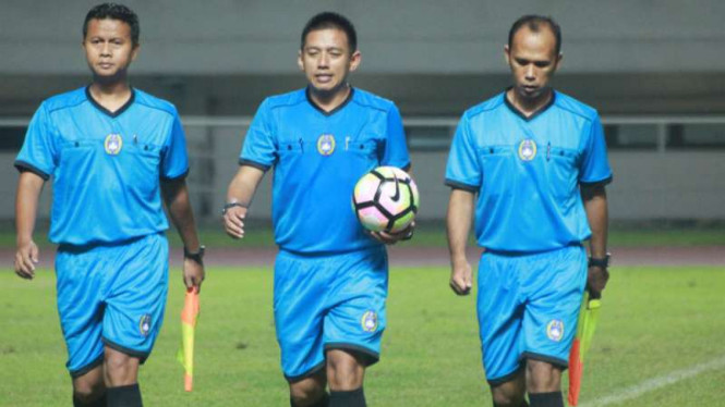 Ilustrasi wasit di ajang Liga 1