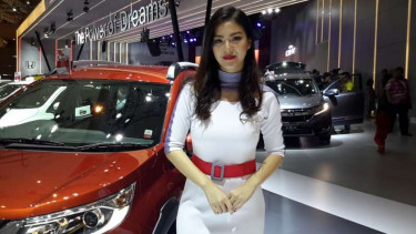 Anastasia Yovita, pemanis booth Honda di IIMS 2017.