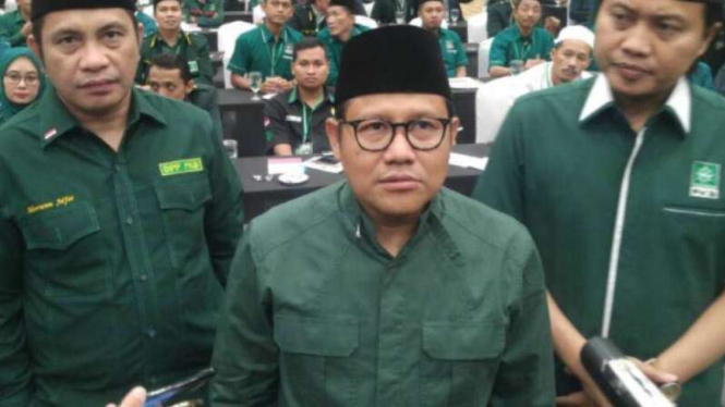 Ketua Umum PKB Muhaimin Iskandar (tengah).