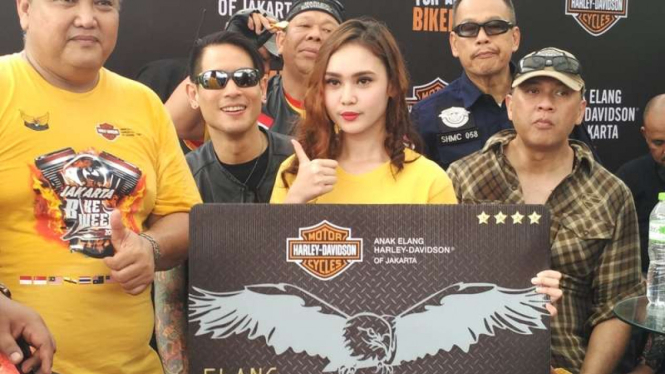kartu yang berlabel Anak Elang Harley-Davidson Signature Card